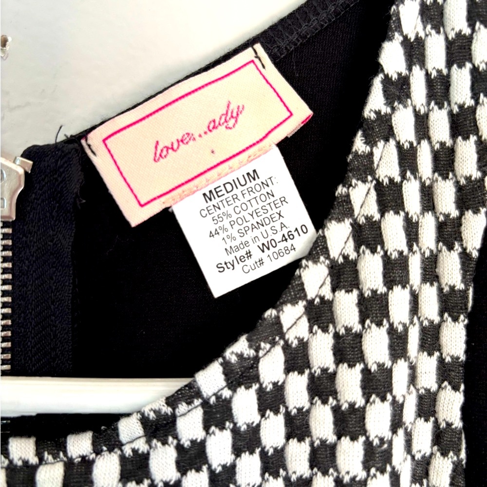 Black and white checkered silhouette mini dress, size M 🏁🖤🤍 - Picture 4 of 6